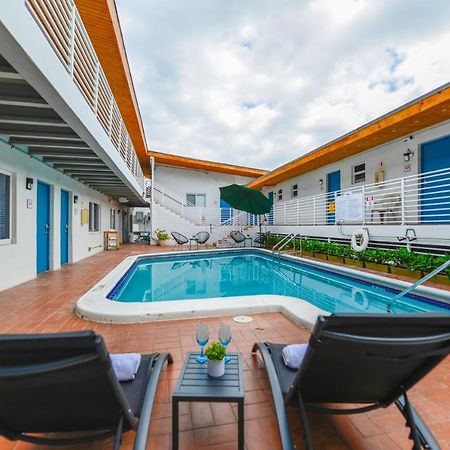 Fantastic 1 Bedroom With Pool Steps From The Beach #43 ハリウッド エクステリア 写真