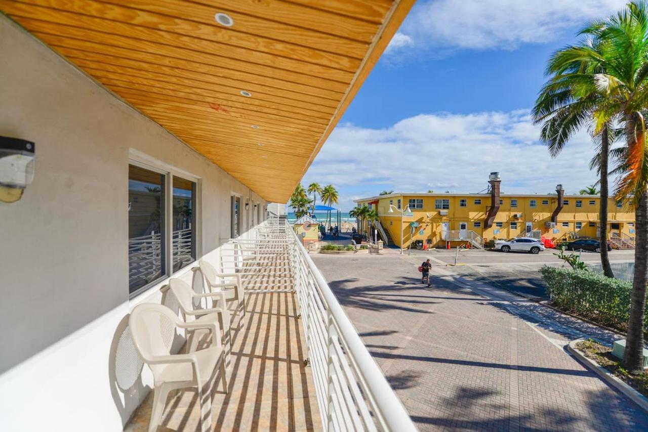 Fantastic 1 Bedroom With Pool Steps From The Beach #43 ハリウッド エクステリア 写真
